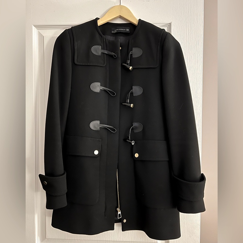 Beautiful black Zara coat 😍